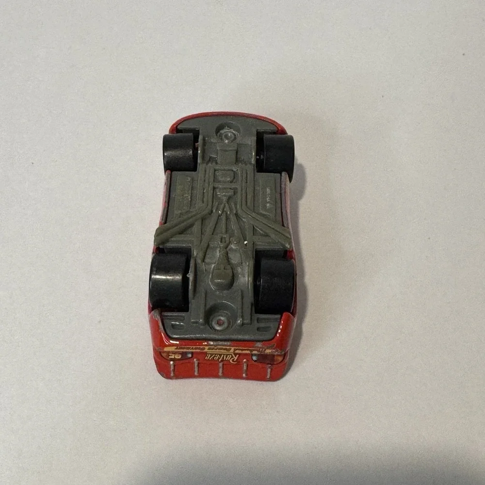 Disney Pixar Cars Lightning McQueen Diecast Toy Car 1:55 Red Rust-eze 95